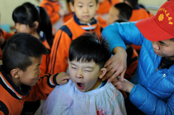 “二月二”“剃龙头” 动一动好兆头