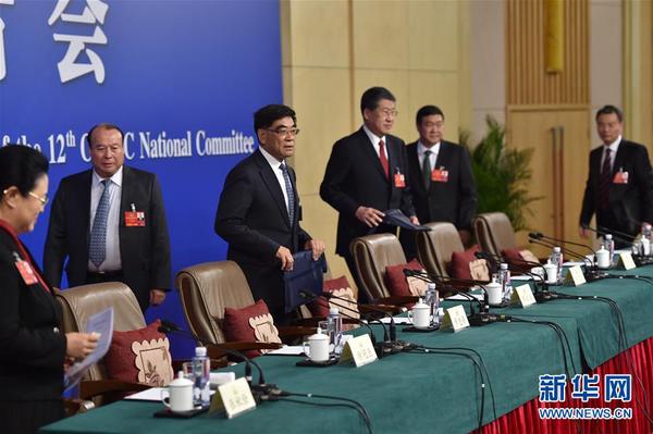 政协委员谈提振经济发展信心