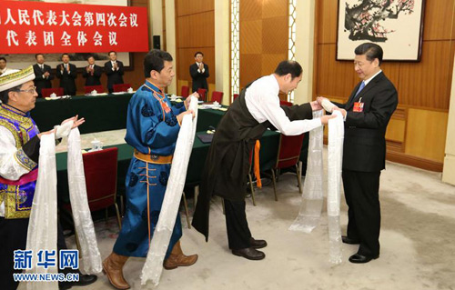 总书记用眼睛和生命比喻生态环境惊醒了谁？