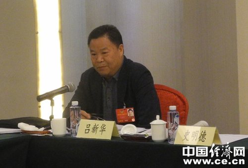 全国政协委员、全国政协外事委员会副主任吕新华 记者 杨开新摄