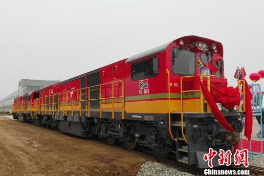 全球功率最大窄轨内燃机车辽宁大连下线