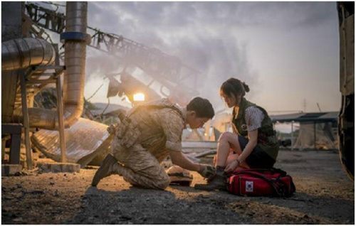 宋仲基谈《太阳的后裔》幕后趣事:吻戏反复斟酌