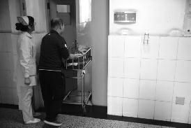 男子再婚生二孩难办准生证工作人员:先交6000元