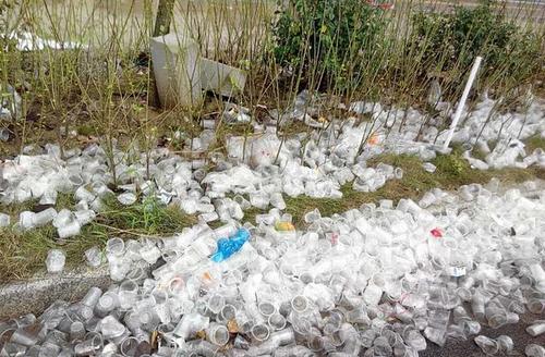 清远现奇葩马拉松 1.2万伤病+跑友肥皂当面包