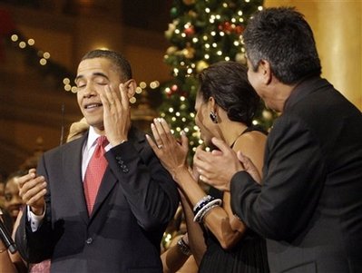 奥巴马唱歌唱哭了。 点击进入下一页