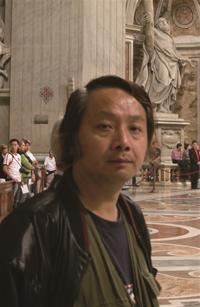 作者：陈世宁 中国美术家协会油画艺委会委员。江苏省油画学会主席。