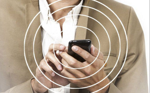 7个习惯致手机辐射加倍 你却浑然不知 哪些习惯会导致手机辐射加倍 致手机辐射加倍的习惯 降低手机辐射的方法