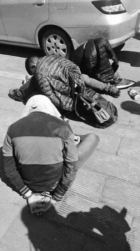 扒手盯上玉渊潭?；ń谟慰褪兹杖袈渫ㄍ迹? style=