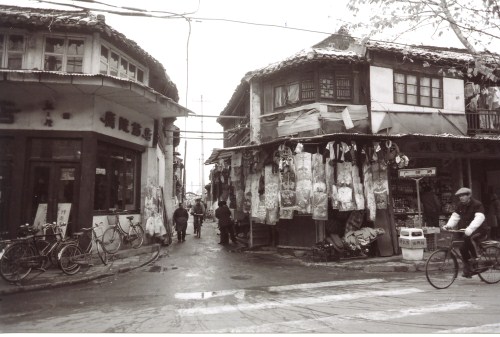 广陵路王虹军摄于80年代 广陵路王虹军摄于80年代