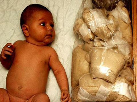 垃圾再利用创意点子:回收废品户外艺术走廊