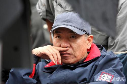 郑晓龙导演工作照 郑晓龙导演工作照