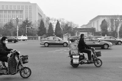 北京街头电动二轮车多超速行驶:8秒通过百米路段