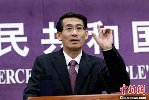 资料图：4月7日，中国商务部召开例行发布会，新闻发言人沈丹阳在发布会上回答记者提问。<a target='_blank' href='http://www.chinanews.com/'>中新社</a>记者 李慧思 摄