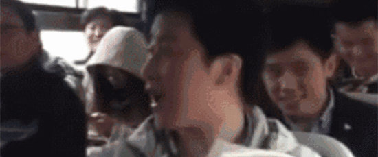 上海公交朗读者:起初音量不大她们先骂我