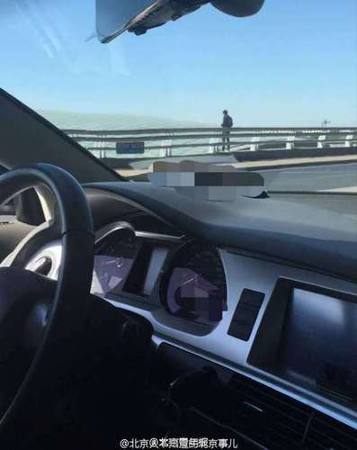 首都机场跳桥男子经抢救无效死亡 故意躲气垫区