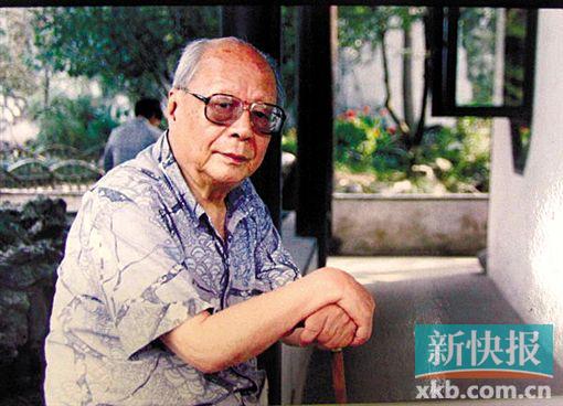 简介 王季迁(1907-2003) 又名王己千。由于嫌“季迁”笔划太多,改为“己千”,取“人十之,己千之”之意。他称:“别人学十次就会的东西,我要学一千次,因我的天分没有别人高”。1907年生于苏州,早年师从收藏家兼画家吴湖帆,晚年定居美国。他的藏品涵盖宋、元、明、清历代珍品。晚年,王季迁将大量藏画卖给美国纽约大都会博物馆,由此毁誉不一。