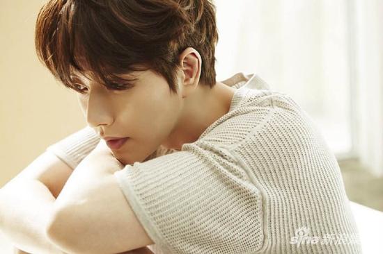 朴海镇完美侧颜