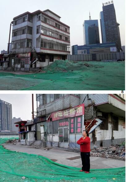 p51-65 岁的韩老太太是别人眼中的“钉子户”，至今仍居住在断水、断电的老宅中。她的房产占地面积 3 分多，建有楼房 4 层，按照补偿标准可以拿到 400 余万元补偿，但她还是担心以后的日子没着落，称要继续坚持下去。在她房子的右后侧，是亲贤社区旗下千禧集团的豪华办公楼。