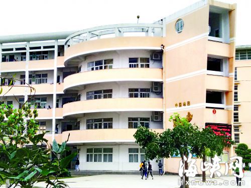 福建高二男生晚自修后玩游戏 次日被批评4楼跳下