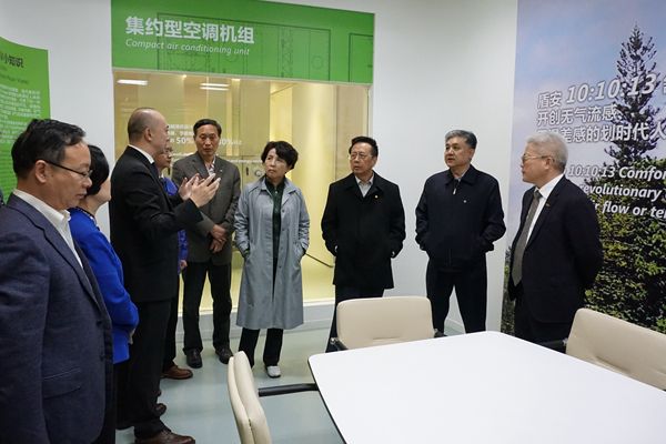 2016041121365550540 2016041121365550540