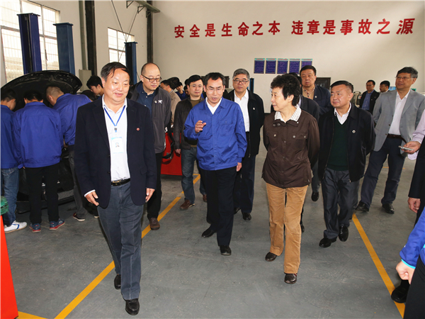 4437e67f53671879453f06 4437e67f53671879453f06