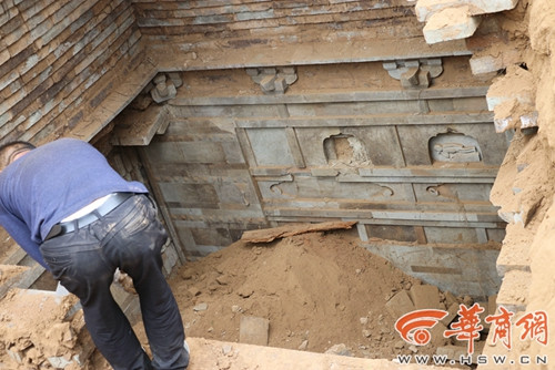 陕西现宋元平民墓:室顶镶铜镜墙上刻“二十四孝”