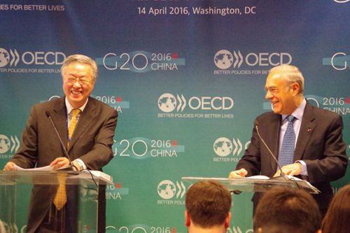 周小川:当前更需要小型社区金融机构 监管需严格 周小川:当前更需要小型社区金融机构 监管需严格