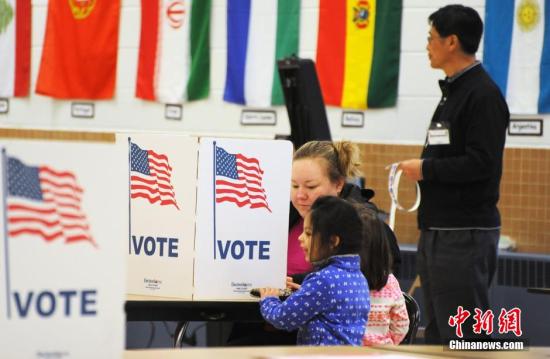 美国当地时间3月1日迎来“超级星期二”选举，逾10个州举行共和党和民主党党内初选，角逐本党总统提名人位置。 <a target='_blank' href='http://www.chinanews.com/'>中新社</a>记者 张蔚然 摄