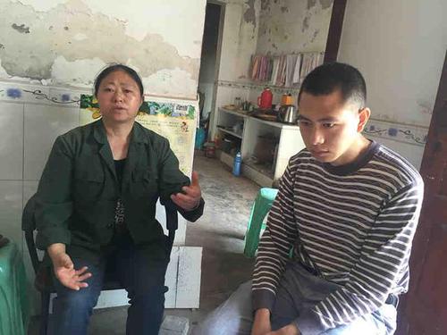 武校生致伤案陷罗生门:伤者称有女友未骚扰邻座