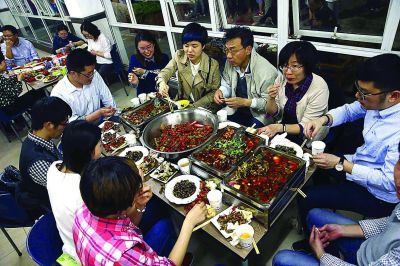 同济大学成为沪上首个开设夜排挡的高校。