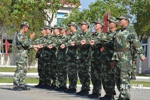 云南三名青年怕苦累当逃兵受重罚 常用自残要挟部队