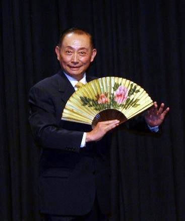 戏外“老顽童”梅葆玖:爱时尚 爱交响 爱MJ