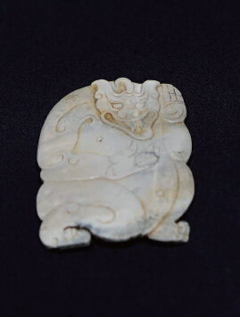 玉神兽(衣佩器)