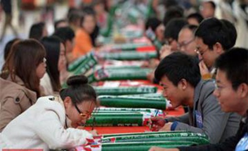 女子5年相亲百次 女子5年相亲百次