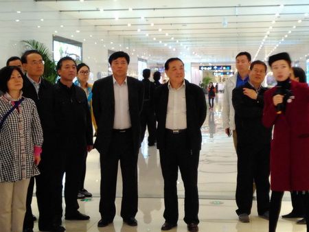 2016042810362975565 2016042810362975565