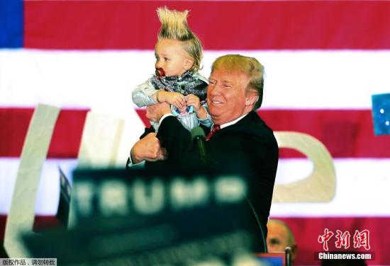 当地时间3月4日，美国共和党总统候选人特朗普在路易斯安那州新奥尔良参加竞选集会。