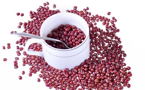 想要护心补血可以试试红豆