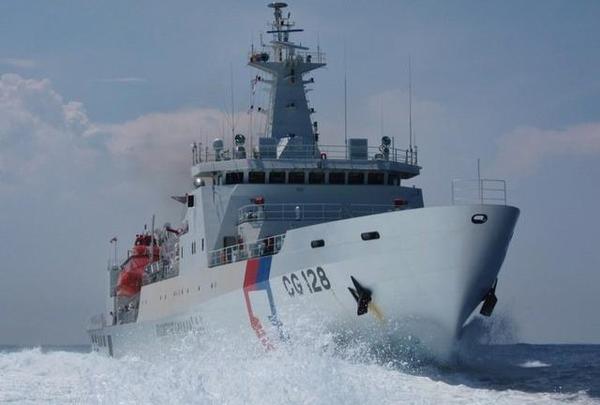 日本公务船驱赶台湾渔船 台出动最大巡防舰驰援