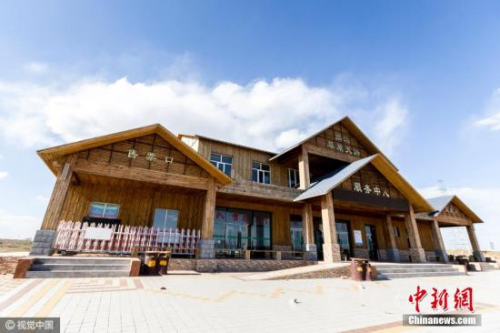 2016年5月3日，河北省张家口张北县，草原天路西口售票、检票基础设施基本完工。