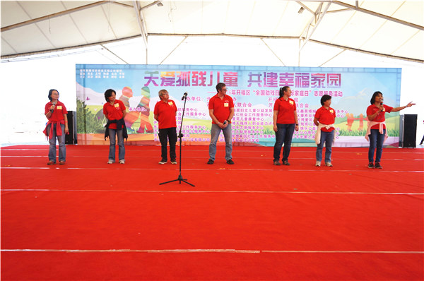 共有7位国际志愿者来到活动现场，他们的温暖互动让现场高潮不断。