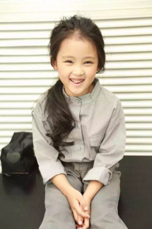 浙江电视台超级小明星才艺大赛公益形象使者著名童星张婉儿 浙江电视台超级小明星才艺大赛公益形象使者著名童星张婉儿