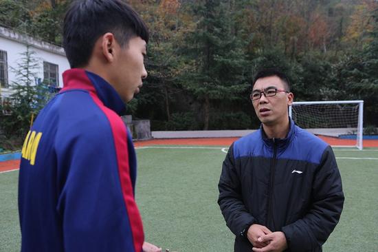 李群生(右) 李群生(右)