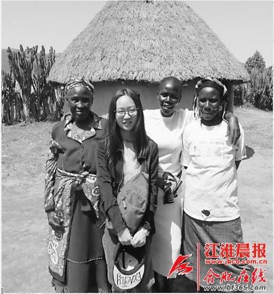 姚轶凡参加志愿活动。