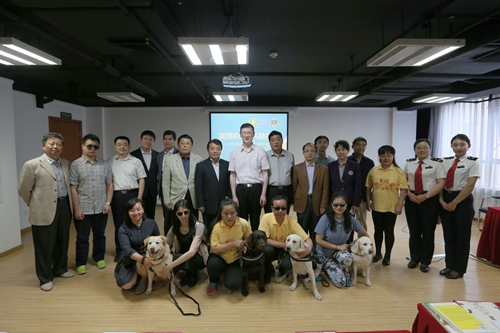 图为活动现场  图为活动现场