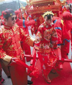 一天时间，“八抬大轿”引发近10万点击