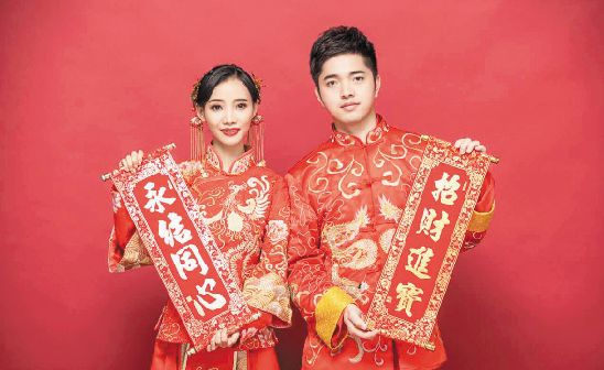 一天时间，“八抬大轿”引发近10万点击