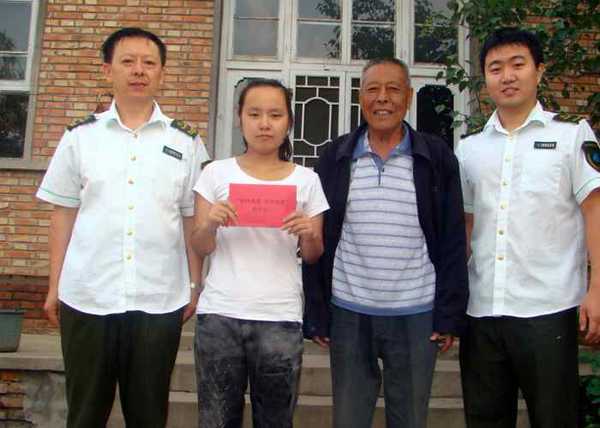 助贫困学子圆梦大学 助贫困学子圆梦大学