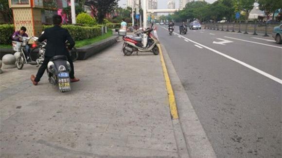 上海万达持刀伤人 上海万达持刀伤人