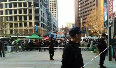 上海万达持刀伤人 上海万达持刀伤人