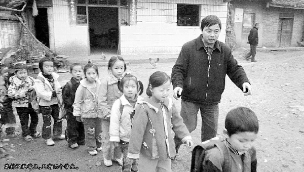 在水电稀缺地区建立智能“微校” 在水电稀缺地区建立智能“微?!? suffix=